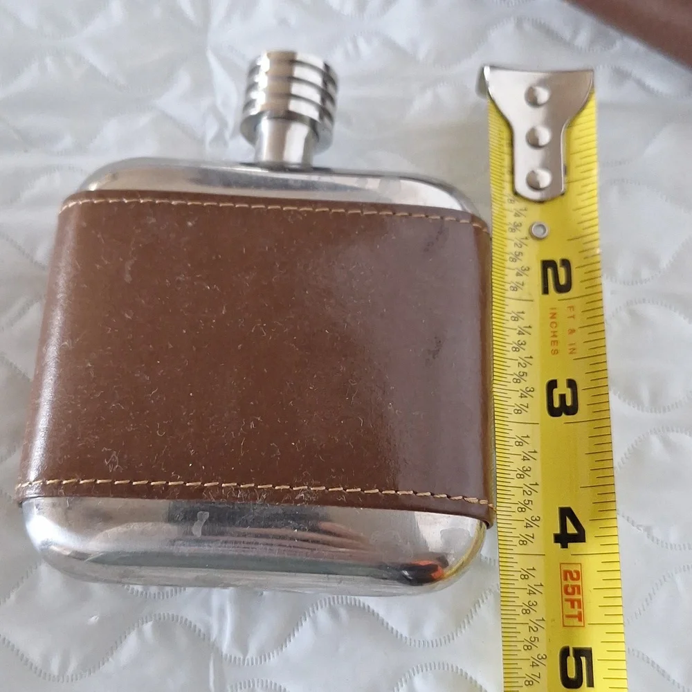 Flask Set - Picture 5 of 6